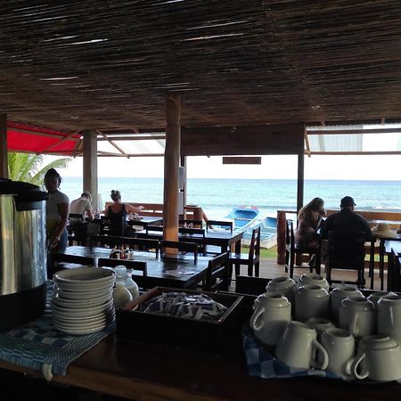 Paraiso Beach Hotel Brig Bay Extérieur photo