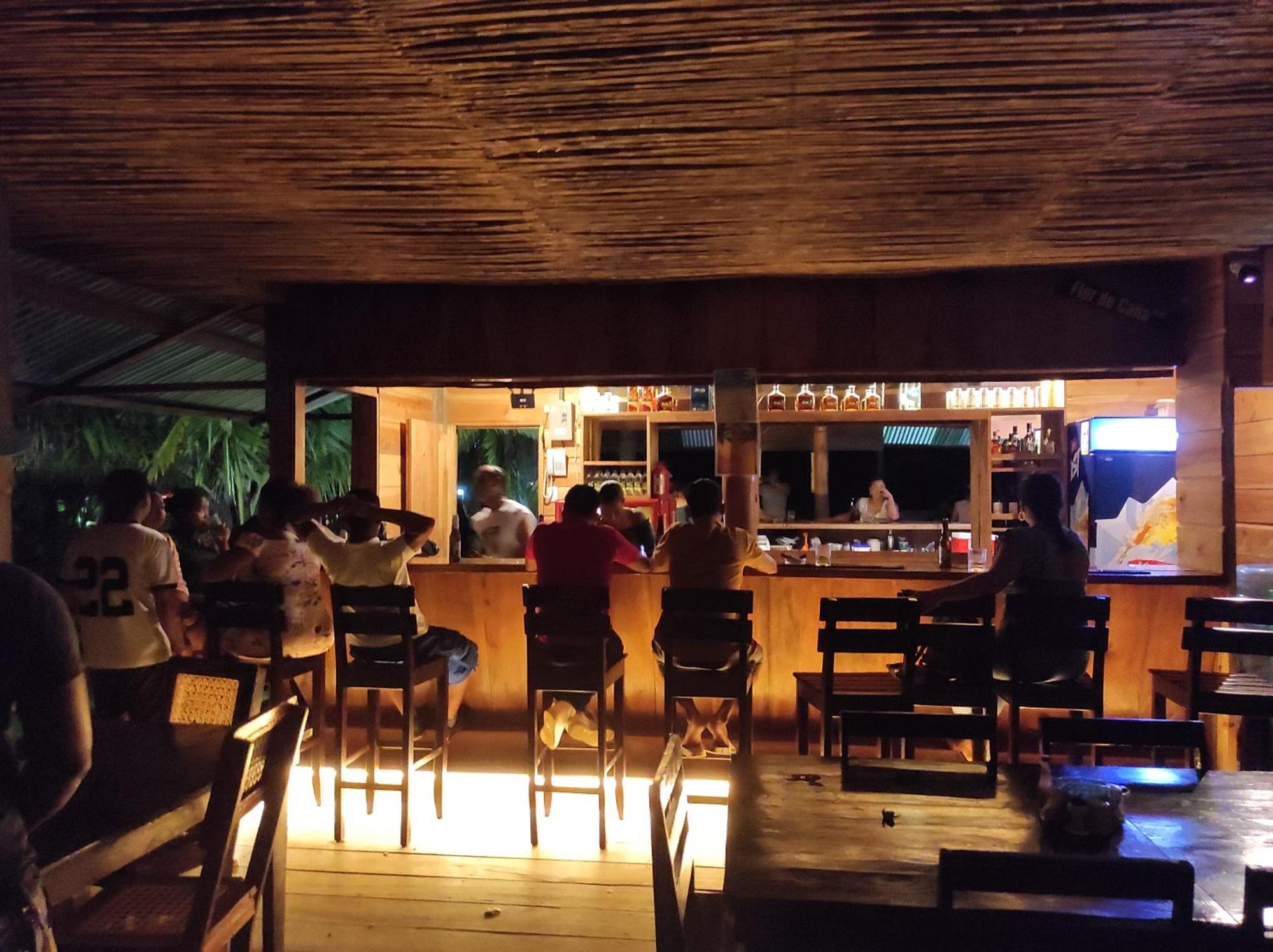 Paraiso Beach Hotel Brig Bay Extérieur photo