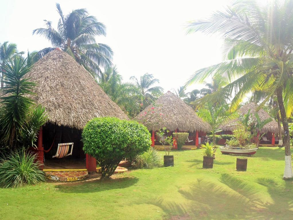 Paraiso Beach Hotel Brig Bay Extérieur photo