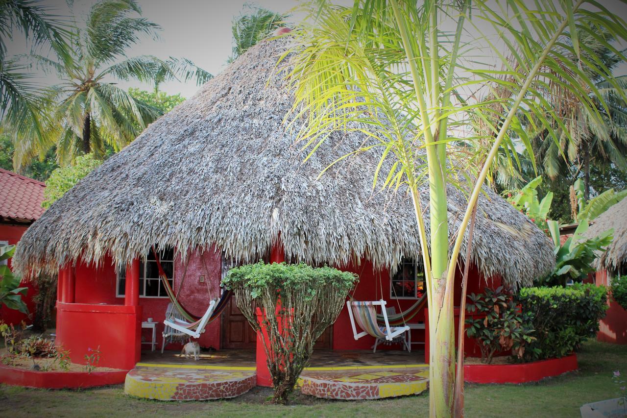 Paraiso Beach Hotel Brig Bay Extérieur photo