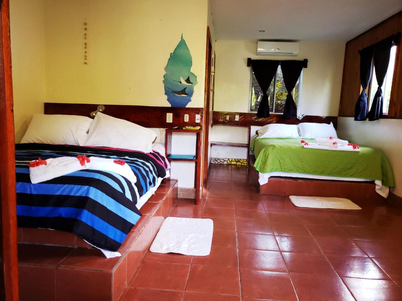 Paraiso Beach Hotel Brig Bay Extérieur photo