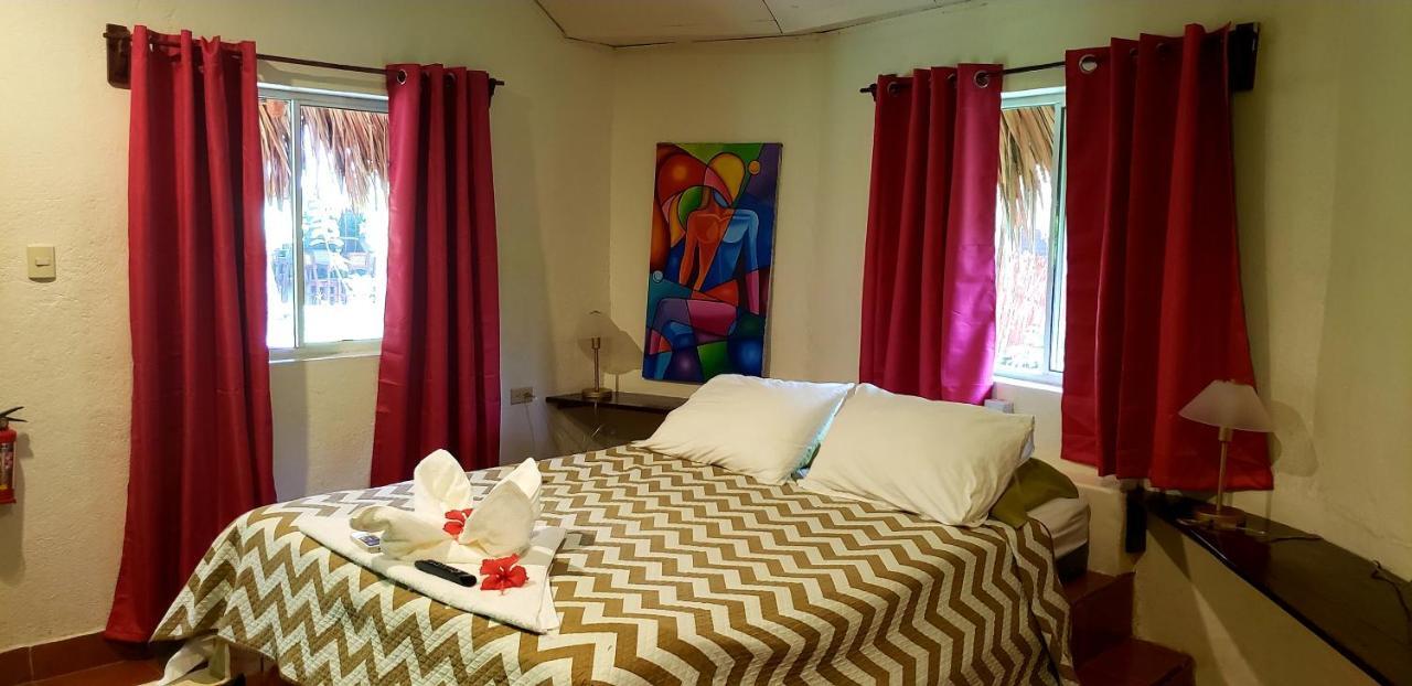 Paraiso Beach Hotel Brig Bay Extérieur photo